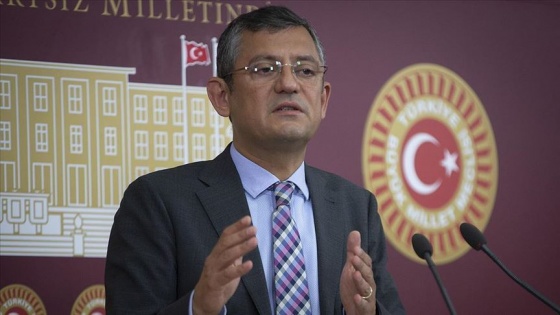 CHP'li Özel: Şeffaflıktan uzak davranarak Kovid-19 ile mücadelede istenilen noktaya gelinemez