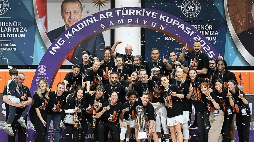 ÇİMSA ÇBK Mersin, Basketbol ING Kadınlar Türkiye Kupası'nda şampiyon oldu