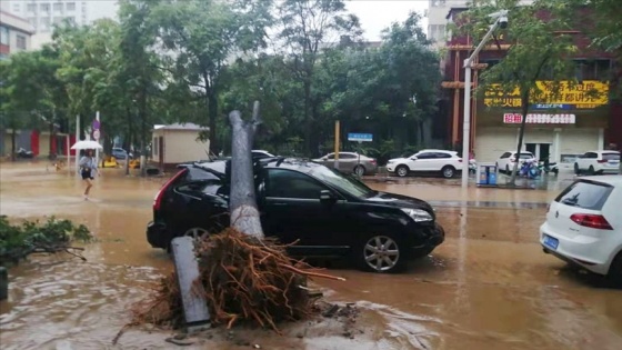 Çin'de sel: 21 ölü, 4 kayıp