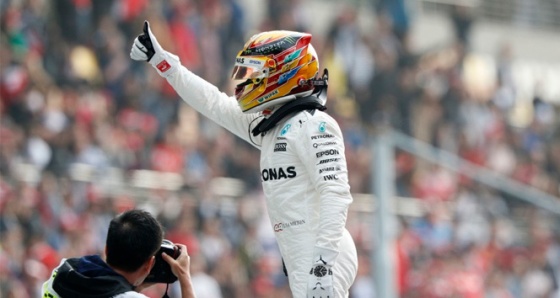 Çin Grand Prix'in kazananı Lewis Hamilton