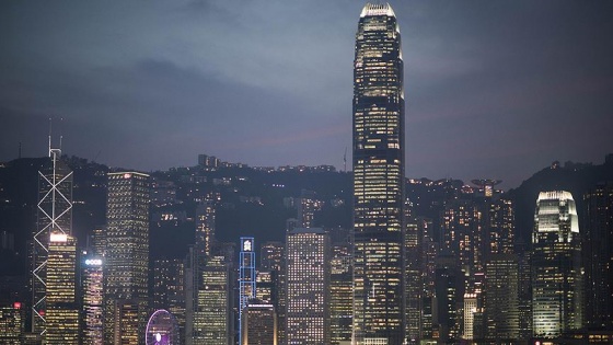 Çin ile İngiltere arasında Hong Kong gerilimi