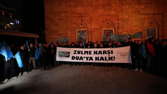 Çin'in Doğu Türkistan'daki zulmü protesto edildi