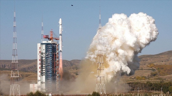 Çin, sinyal aktarımı uydusu &#039;Tienlian I-05&#039;i fırlattı