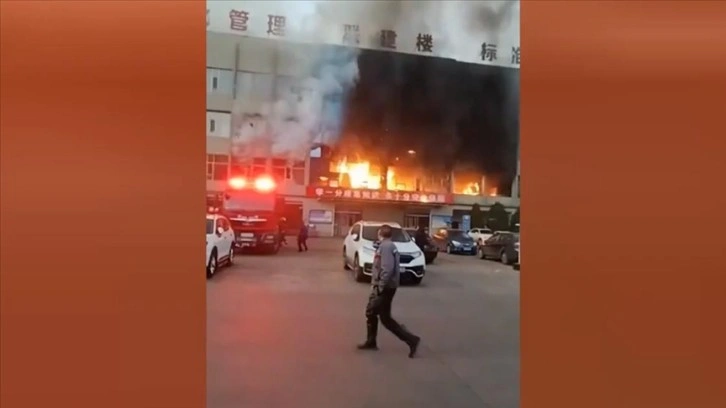 Çin'de binada çıkan yangında 26 kişi öldü