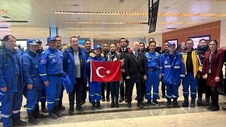 Çinli ve Meksikalı arama kurtarma ekipleri ülkelerine uğurlandı