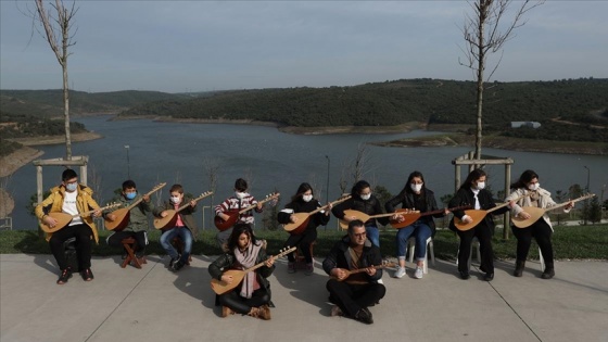 Çocuk müzisyenler İstanbul'un azalan suyuna türküyle dikkati çekti