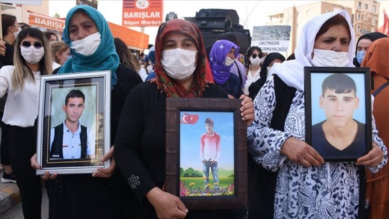 Çocukları terör örgütü PKK tarafından dağa götürülen Şırnaklı annelerden teröre tepki