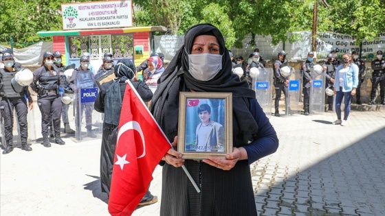 Çocukları terör örgütü tarafından kaçırılan annelerin yaşadığı acı yürek burkuyor