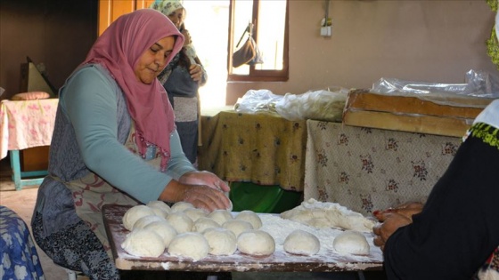 Çocuklarının eğitimi için başladığı iş ekmek kapısı oldu