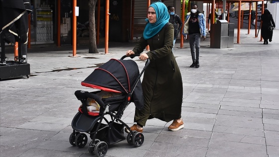 'Çok yüksek riskli' Konya'da kurallara uymayan vatandaşlar tepki çekiyor