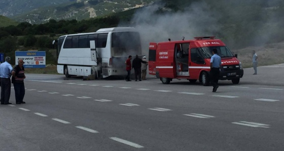 Çorum'da seyir halindeki yolcu otobüsü alev aldı