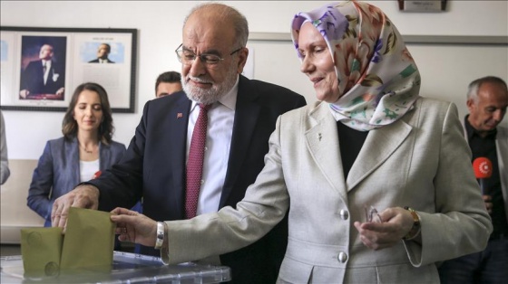 Cumhurbaşkanı adayı Karamollaoğlu, oyunu Ankara'da kullandı