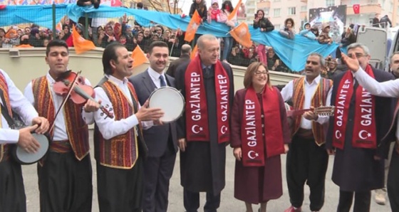 Cumhurbaşkanı Erdoğan’a Gaziantep usulü karşılama