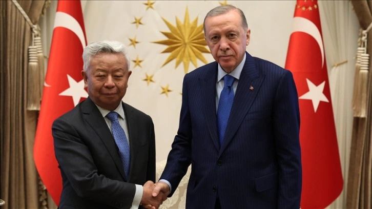 Cumhurbaşkanı Erdoğan, Asya Altyapı Yatırım Bankası Başkanı Jin'i kabul etti