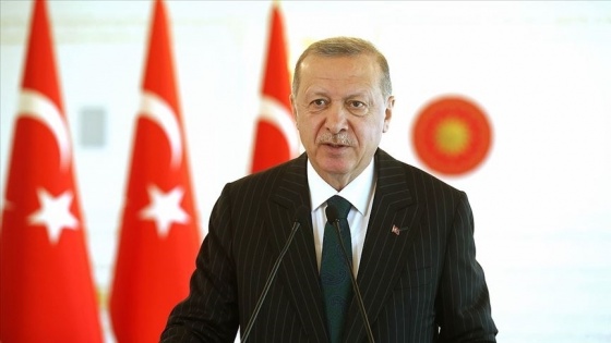 Cumhurbaşkanı Erdoğan, Beşiktaş Vodafone Kadın Futbol Takımı&#039;nı kutladı