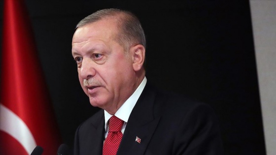 Cumhurbaşkanı Erdoğan'dan evlerden 'İstiklal Marşı' okuma çağrısı