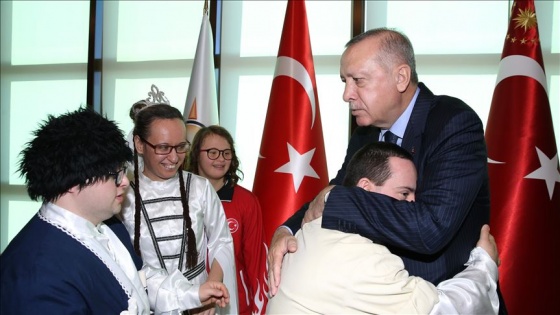 Cumhurbaşkanı Erdoğan engellilerle bir araya geldi