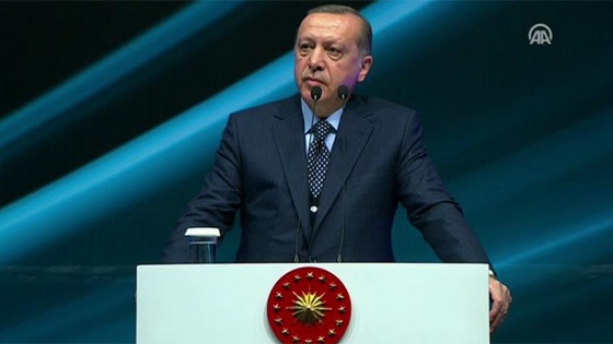 Cumhurbaşkanı Erdoğan Futbol Zirvesi'nde konuştu