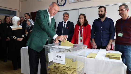 Cumhurbaşkanı Erdoğan&#039;ın oy kullandığı sandıktan, Binali Yıldırım çıktı