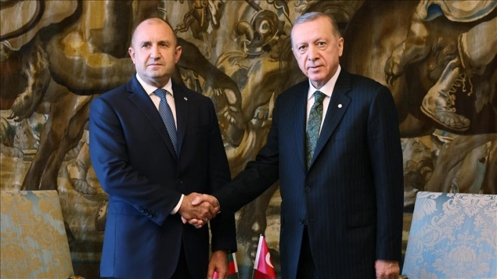 Cumhurbaşkanı Erdoğan, Prag'da Bulgaristan Cumhurbaşkanı Radev ile görüştü