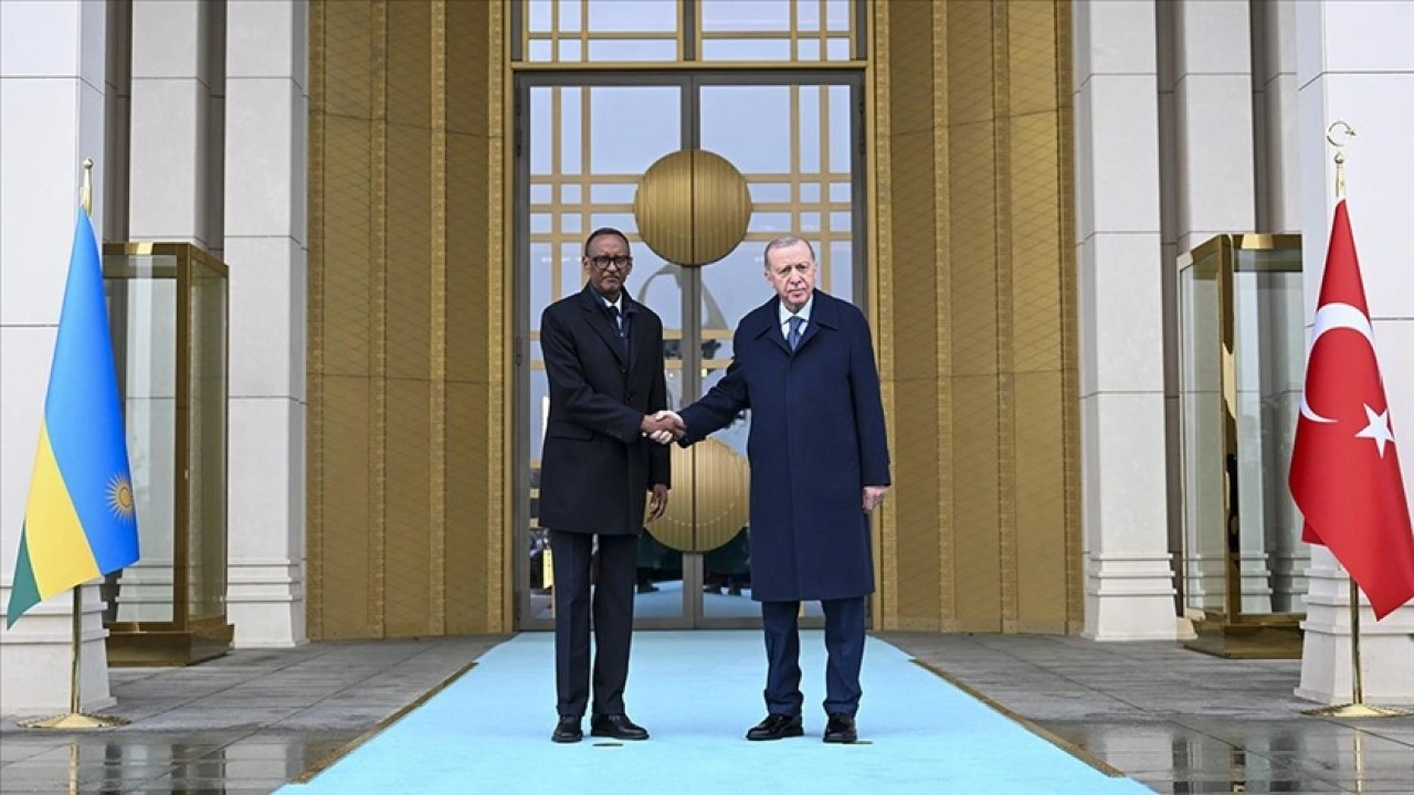 Cumhurbaşkanı Erdoğan, Ruanda Cumhurbaşkanı Kagame'yi resmi törenle karşıladı