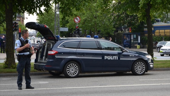 Danimarka’da Başbakan Frederiksen’in maketini yakan 3 kişi tutuklandı