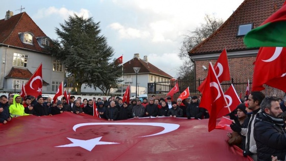 Danimarka'da "Şehitleri Anma ve Teröre Lanet" mitingi düzenlendi