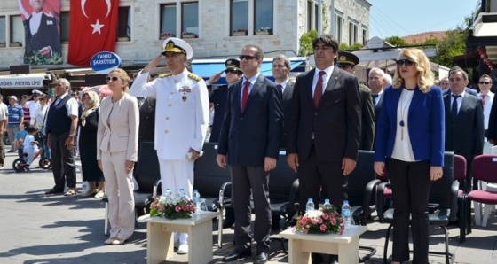 Darbeciler Foça Garnizon Komutanını da rehin almış