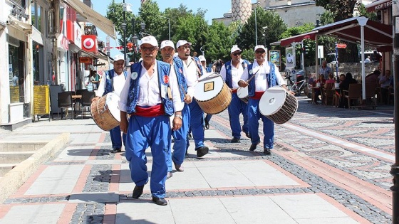 Davullu zurnalı 'Kırkpınar daveti'