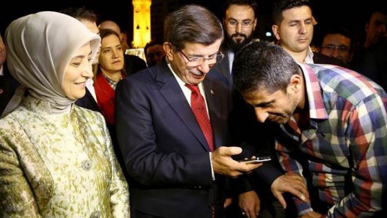 DAVUTOĞLU İLE İŞÇİNİN İLGİNÇ DİYALOĞU