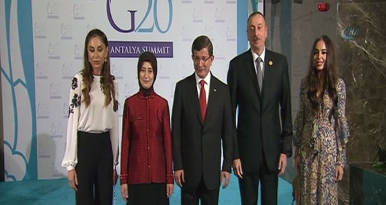 Davutoğlu'ndan dünya liderlerine resepsiyon