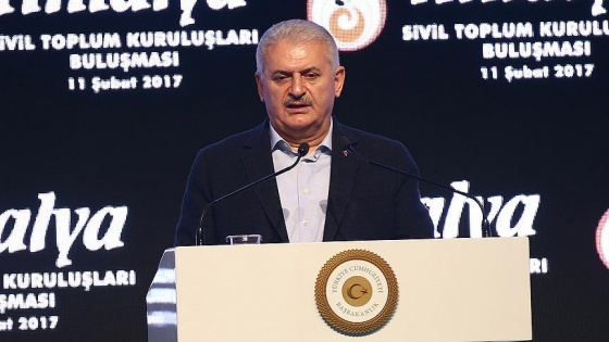 'Değişime direnenler tarih sahnesinden yok oluyor'