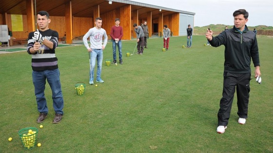 Deniz üzerine dolguyla yapılan golf sahasına ilgi sevindirdi