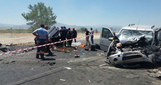 Denizli’de feci kaza: 1 ölü, 7 yaralı