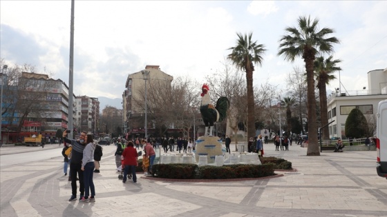 Denizli'de Kovid-19 nedeniyle toplantı ve gösteri yürüyüşleri bir ay yasaklandı