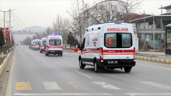 Denizli'de yolcu otobüsü devrildi