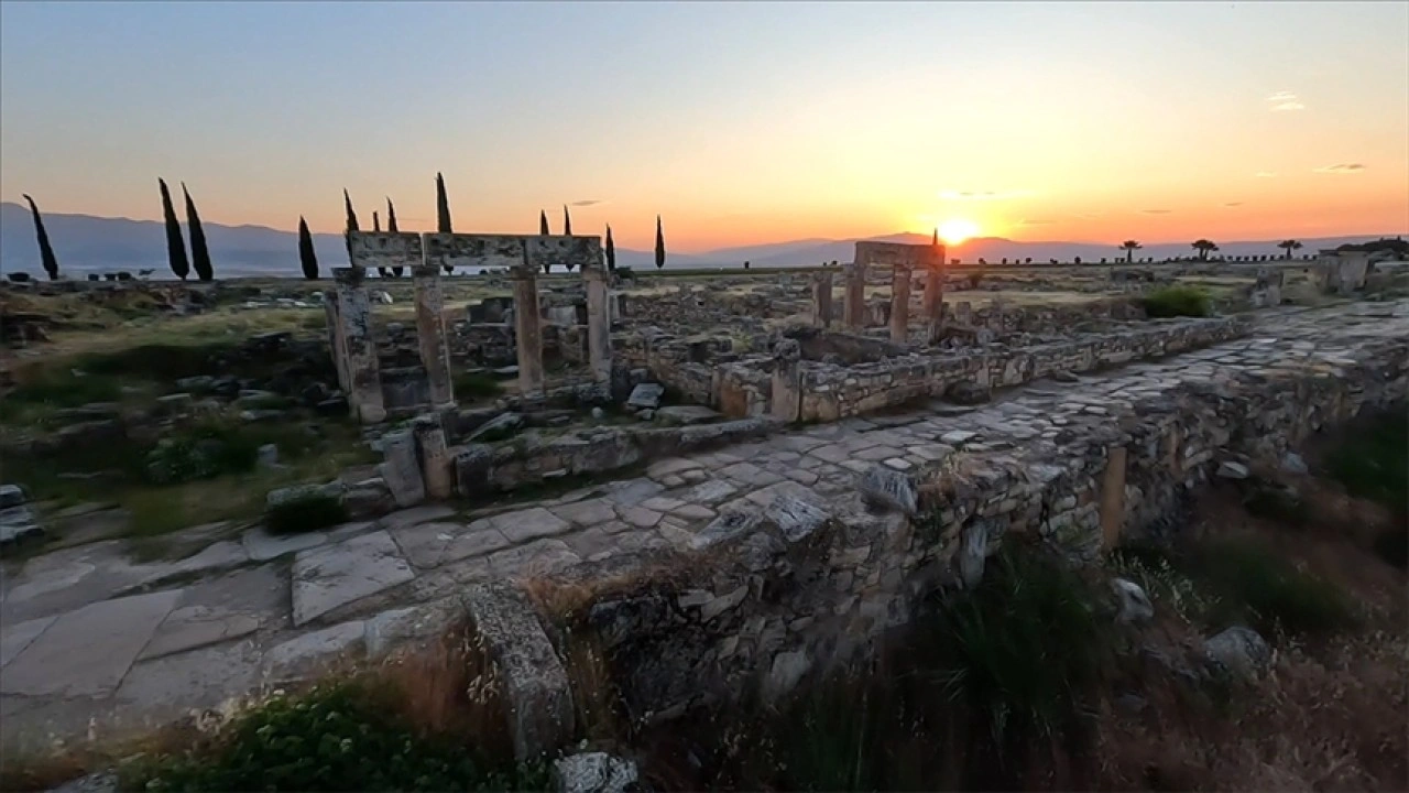 Denizli'deki Hierapolis Antik Kenti FPV dronla görüntülendi