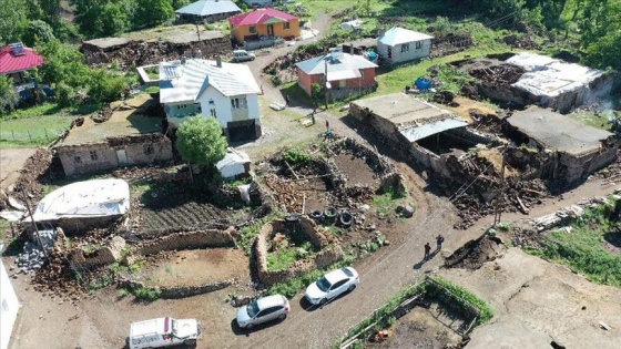 Deprem yaşayan Bingöl&#39;e &#39;haberleşme&#39; ve &#39;ulaşım&#39; desteği