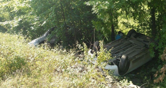 Dereye uçan otomobillerde can pazarı: 3 yaralı