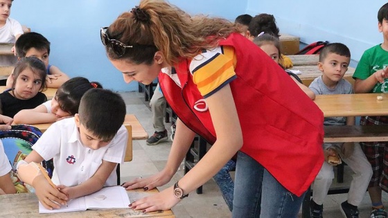 Devlet desteğiyle takılan biyonik kol ile okullu oldu