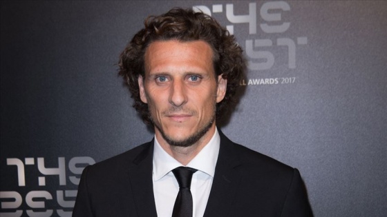 Diego Forlan futbolu bıraktı