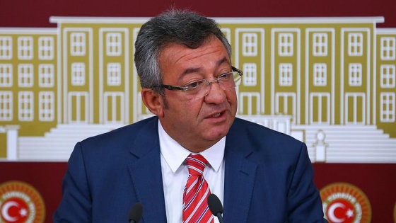 'Dış politikayı iç politik manevralara alet etmek ayıptır'