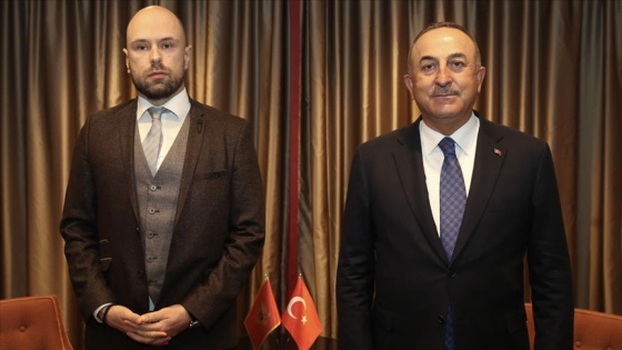 Dışişleri Bakanı Çavuşoğlu, Brüksel&#039;de Karadağlı mevkidaşı Raduloviç&#039;le bir araya geldi