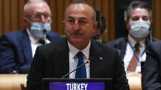 Dışişleri Bakanı Çavuşoğlu'ndan, Kanada'da ırkçı saldırıda hayatını kaybedenlere taziye me