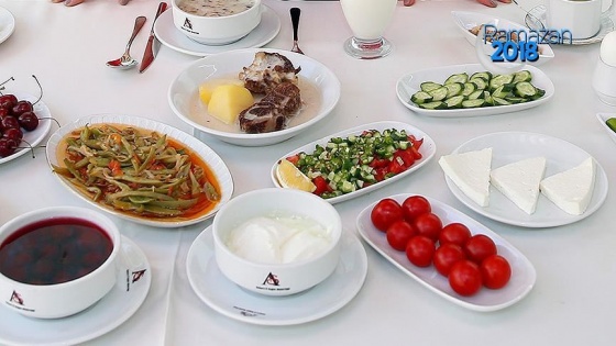 Diyabet hastalarına iftar ile sahur arasında ara öğün önerisi