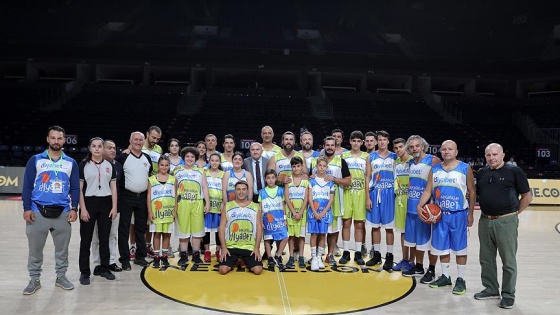 Diyabetli gençler ve çocuklar basketbolla engelleri aşıyor