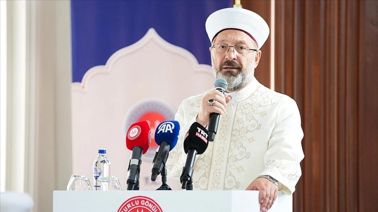 Diyanet İşleri Başkanı Erbaş: Bölünmüşlüğümüzden cesaret alan zalimler soykırım yapıyor