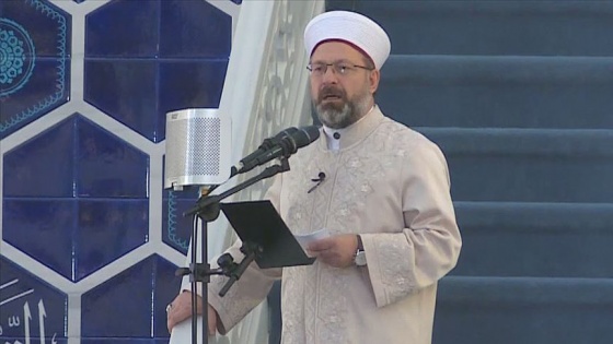 Diyanet İşleri Başkanı Erbaş, Büyük Çamlıca Camisi'nde hutbe irat etti