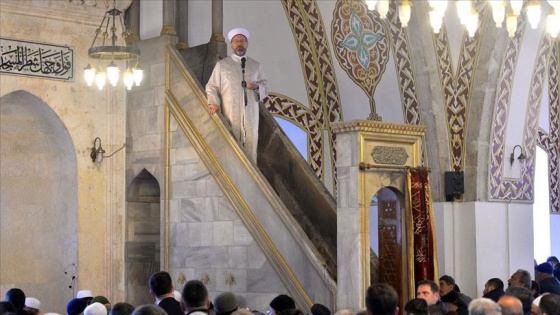 Diyanet İşleri Başkanı Erbaş'tan, Hatay'da 'Hak uğrunda mücadele' konulu hutbe