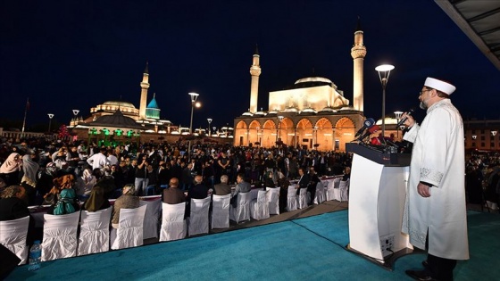 Diyanet İşleri Başkanı Erbaş'tan zekat çağrısı